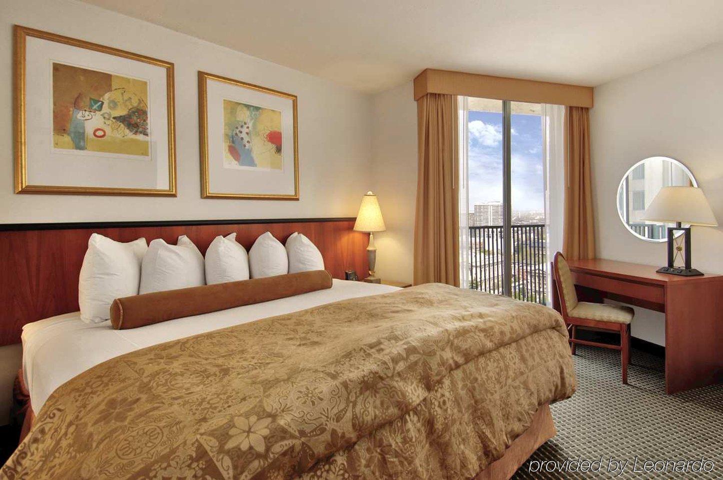 Embassy Suites Philadelphia - Center City 客房 照片