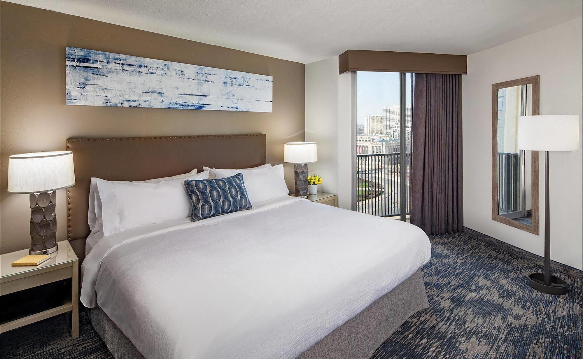 Embassy Suites Philadelphia - Center City 外观 照片